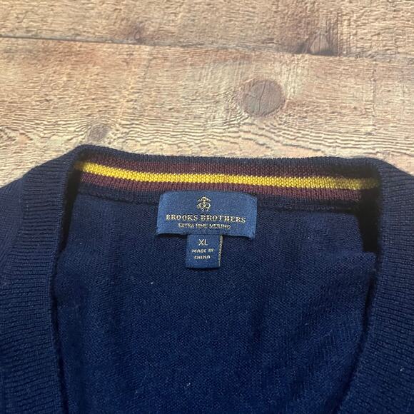 Brooks Brothers Men's Blue Extra Fine Merino Wool V-Neck Sweater Sz XL Classic - Picture 5 of 5